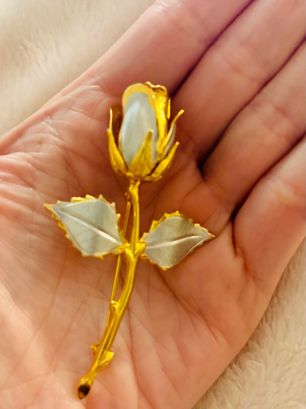 Brooch Vintage Gold and Silver Rose EUC